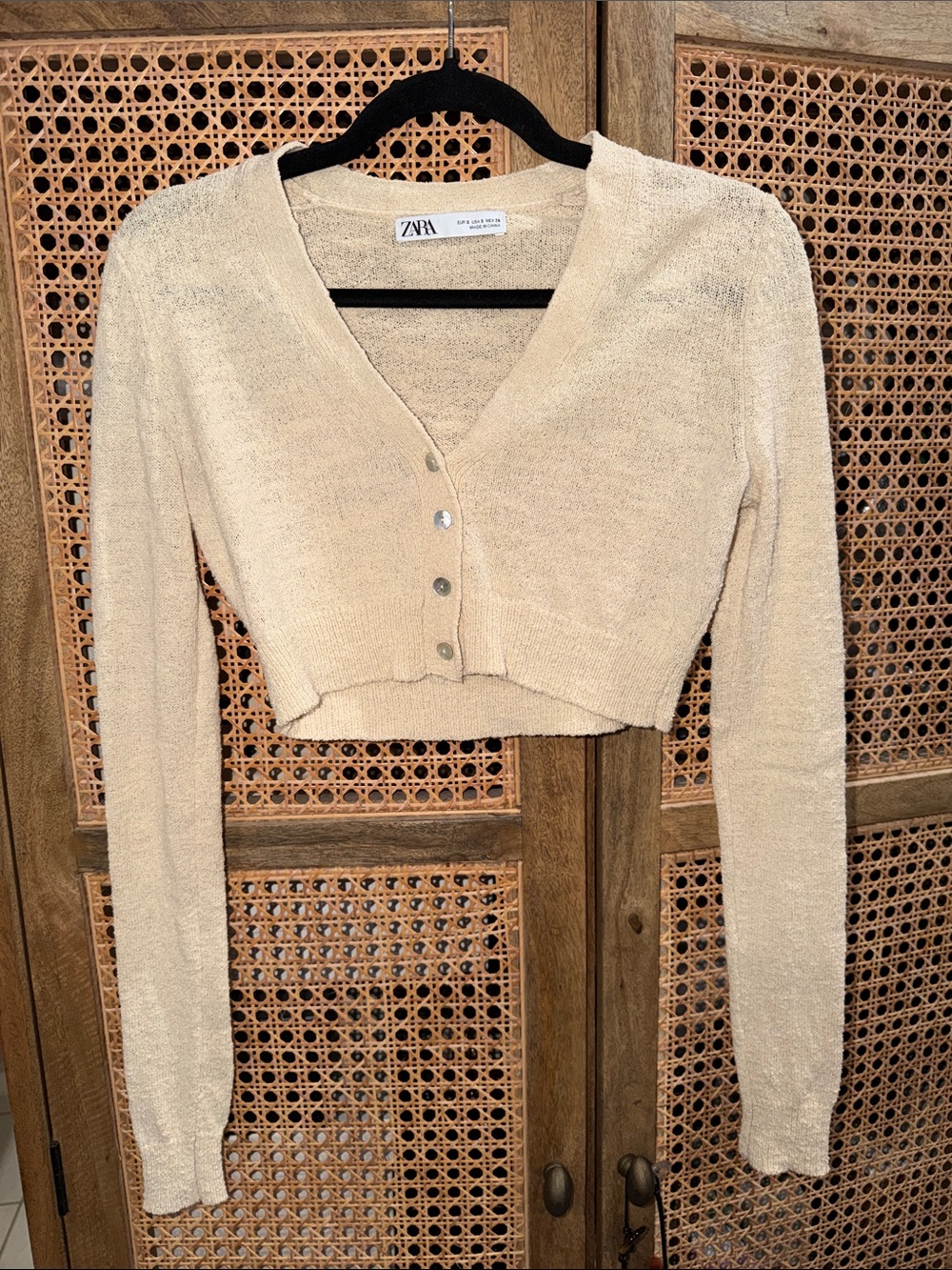 ZARA Cream Cropped V-Neck Button Cardigan